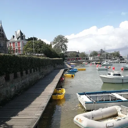 Holiday home Independant A 2 Pas De La